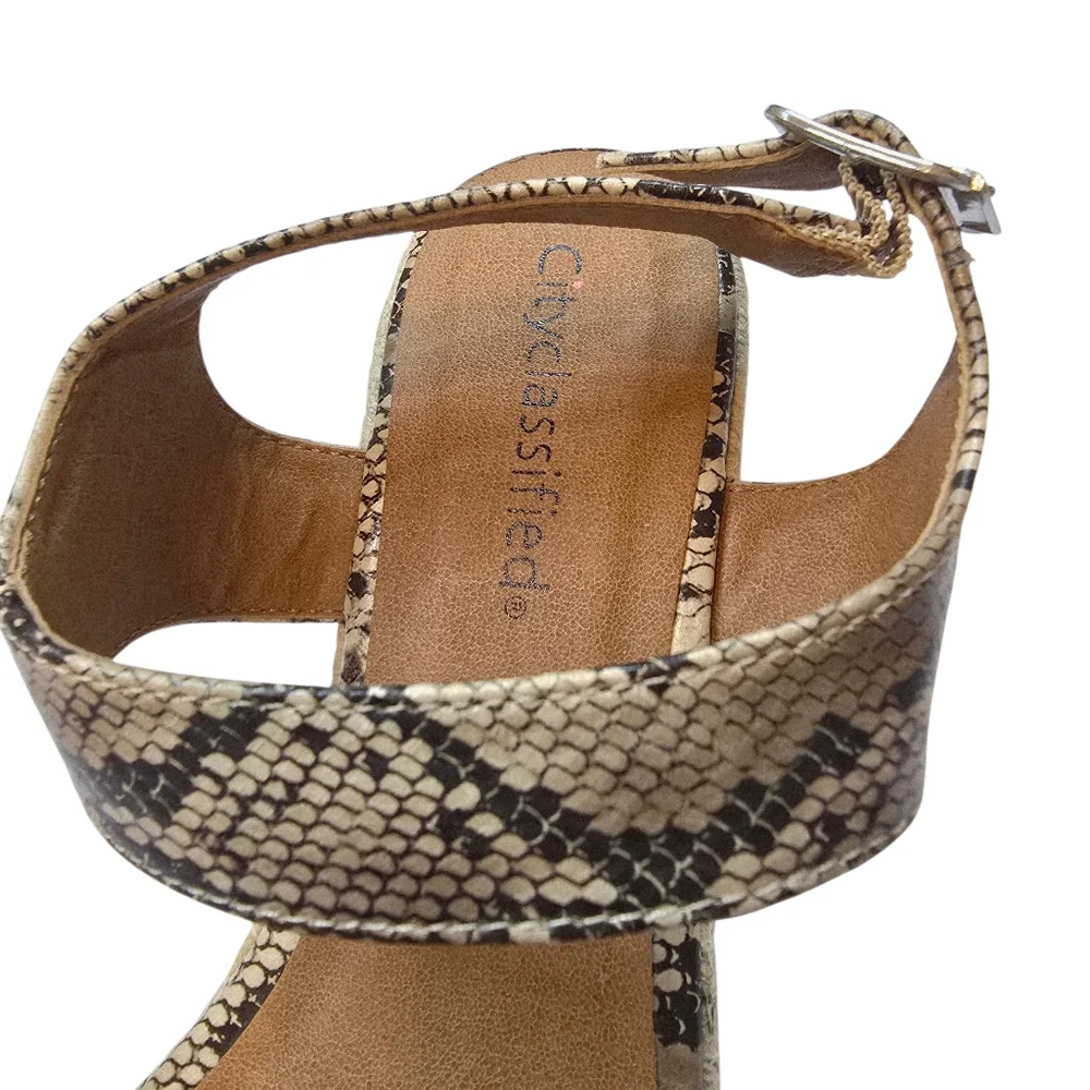 City Classifired Snake Print Wedge Sandals